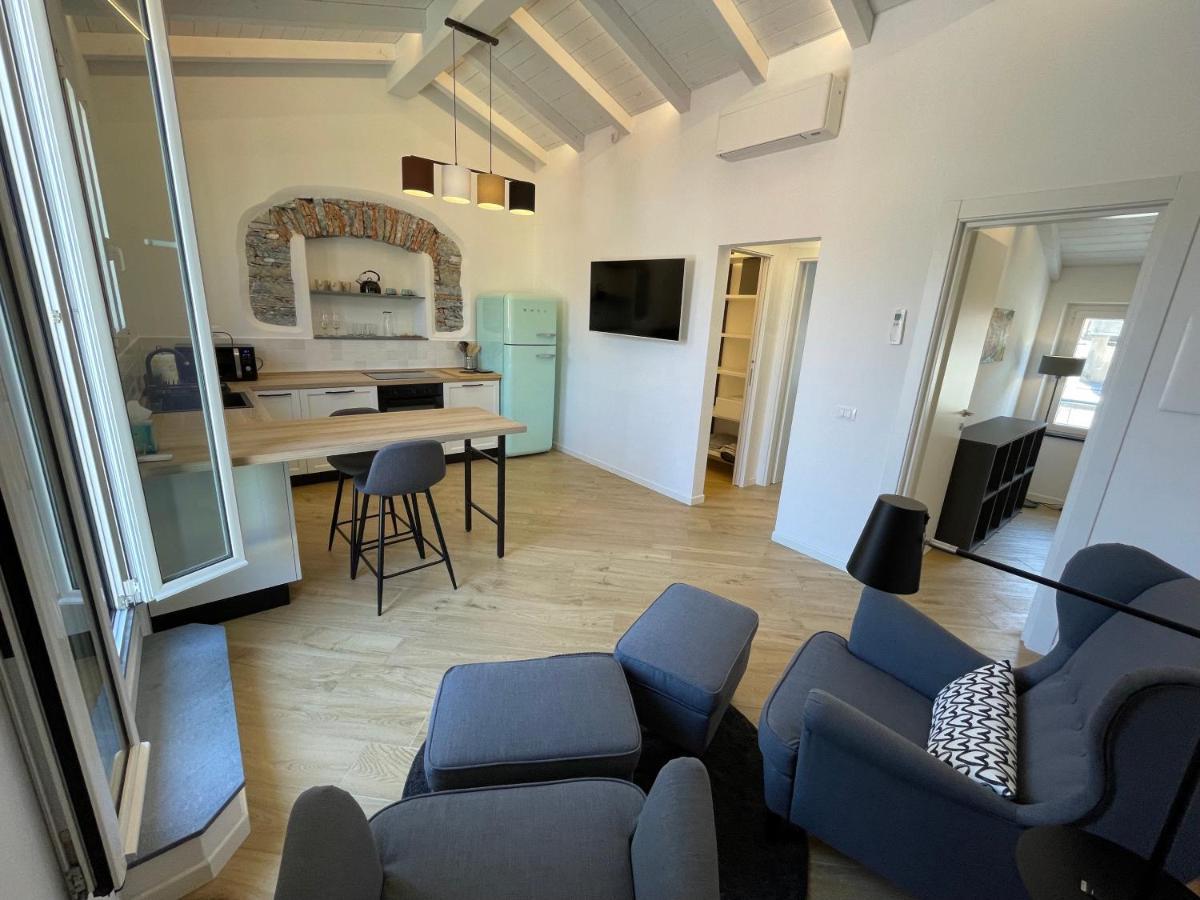 Sun Luxury Apartment In Centro Storico К'яварі Екстер'єр фото